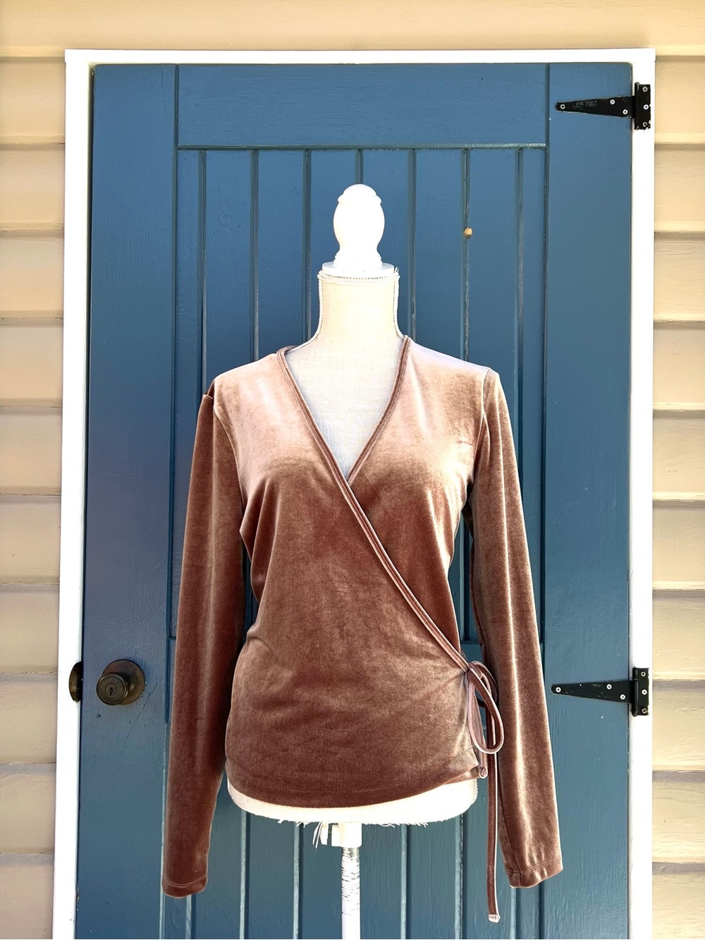 Madewell Architect Ballet Velvet Wrap
long sleeve Blouse Women’s Size L